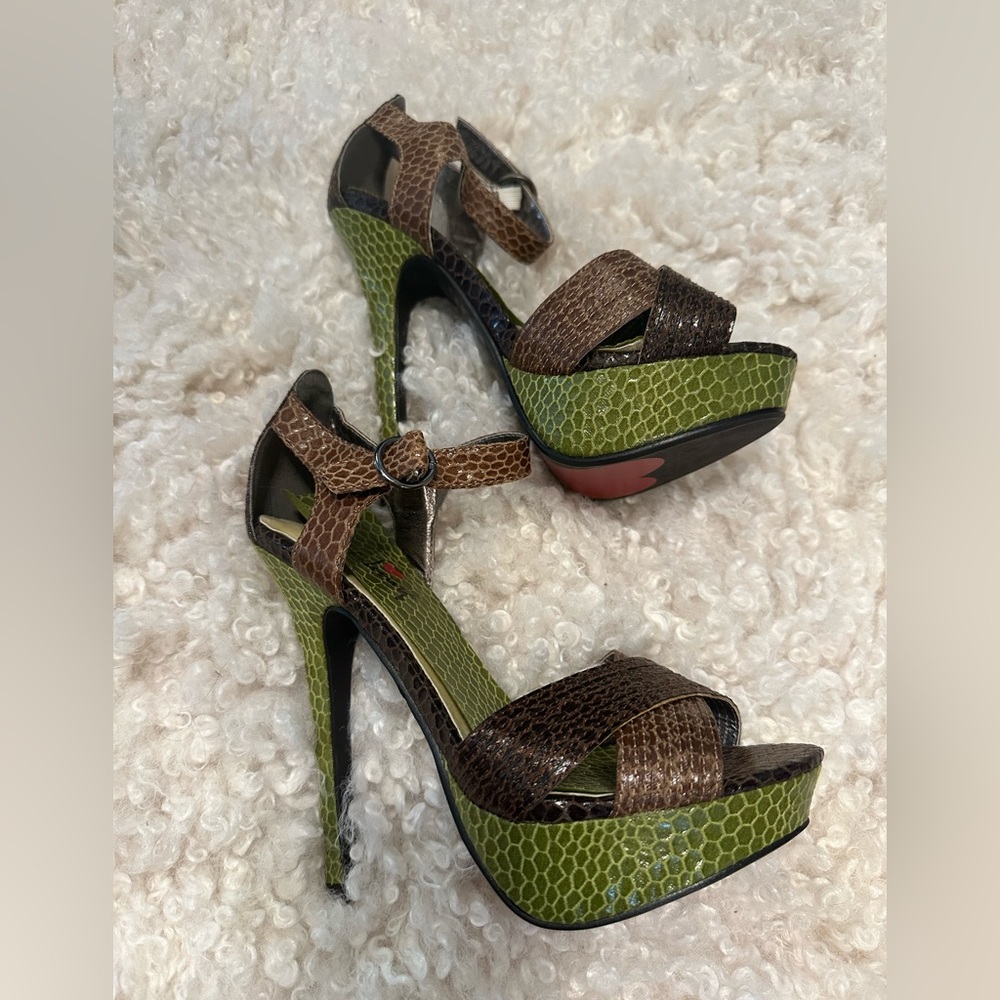 Luichiny shoes, leather, new without box, size 6